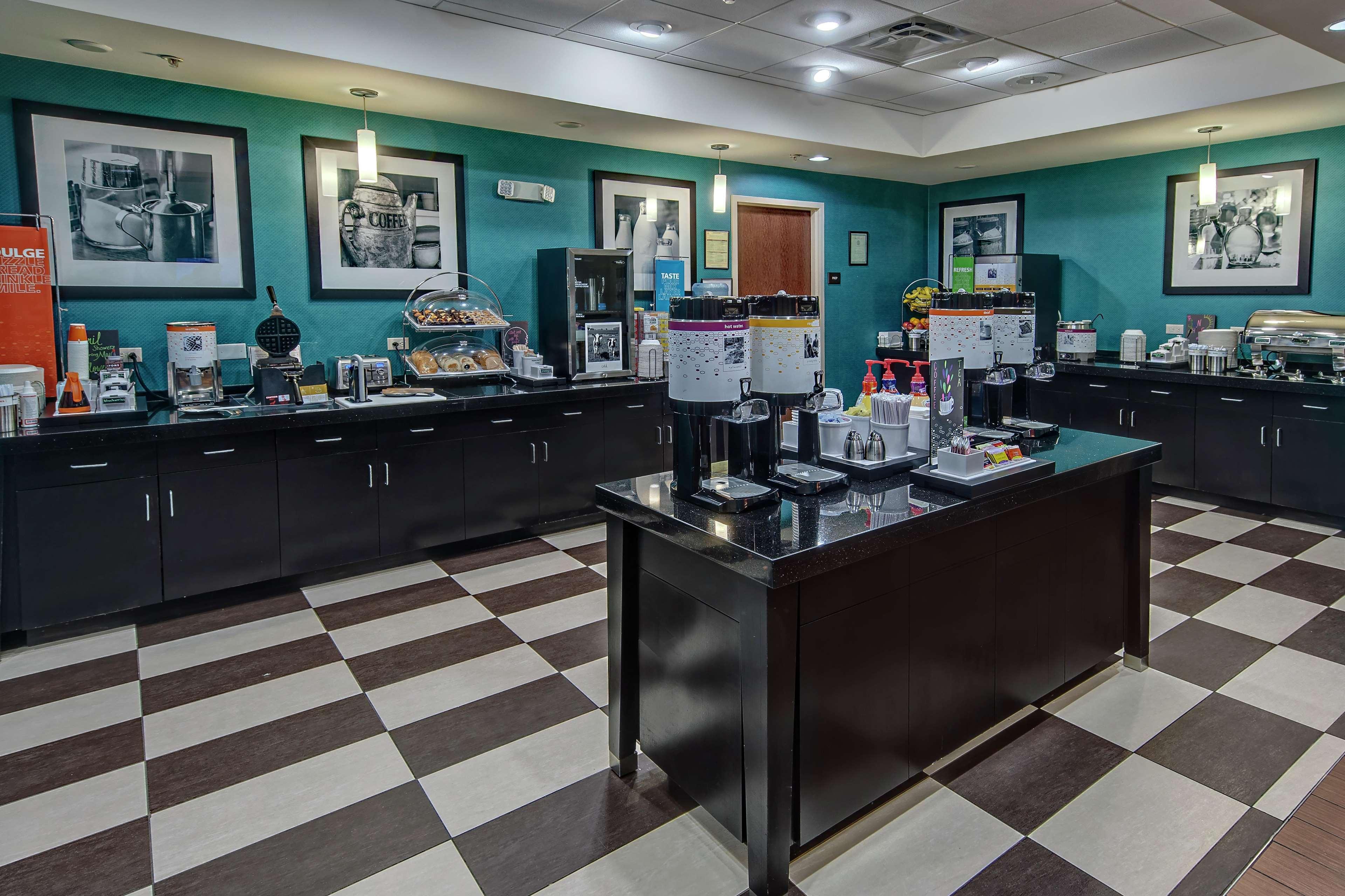 Hampton Inn & Suites Clarksville Bagian luar foto