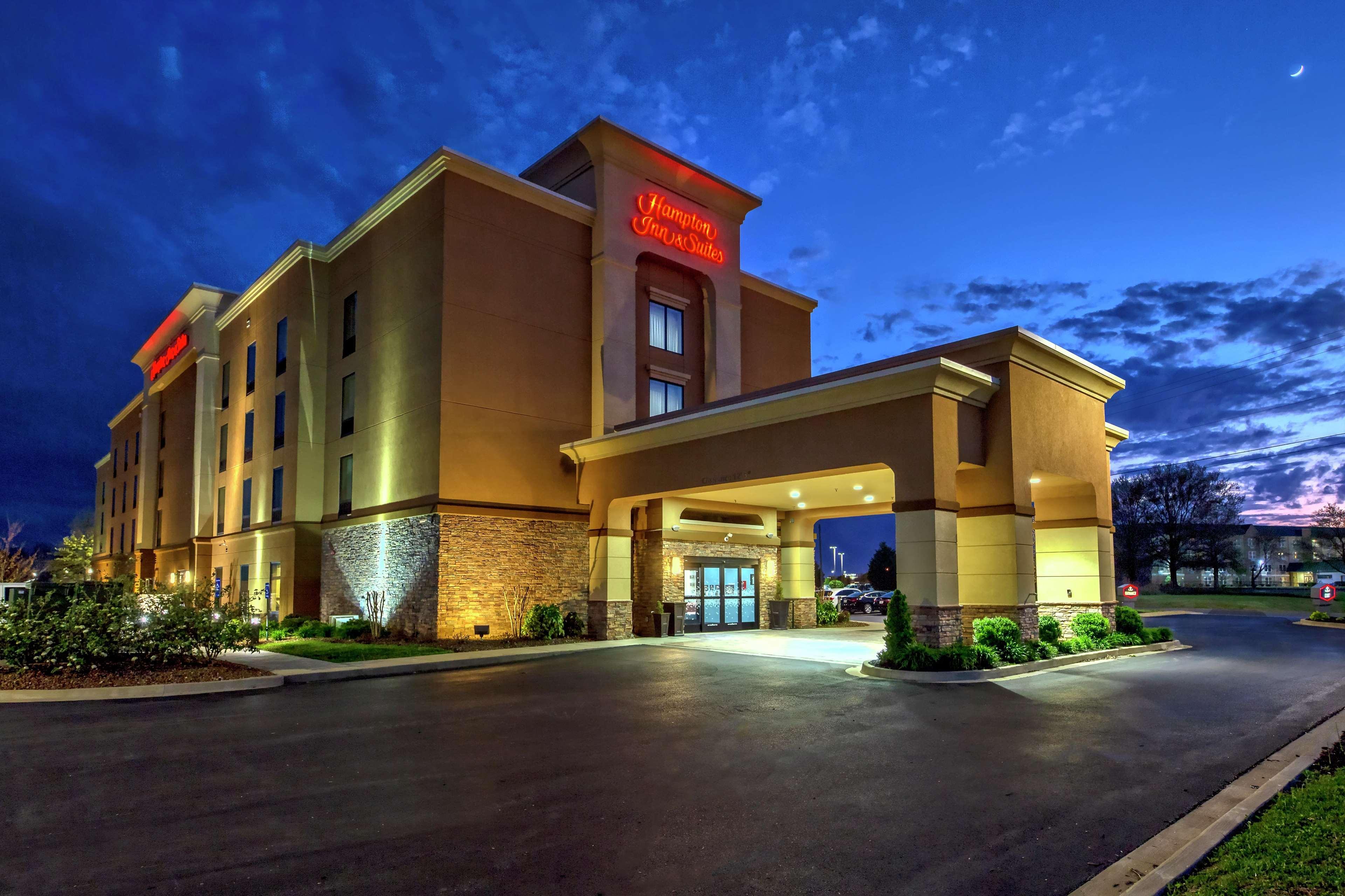 Hampton Inn & Suites Clarksville Bagian luar foto