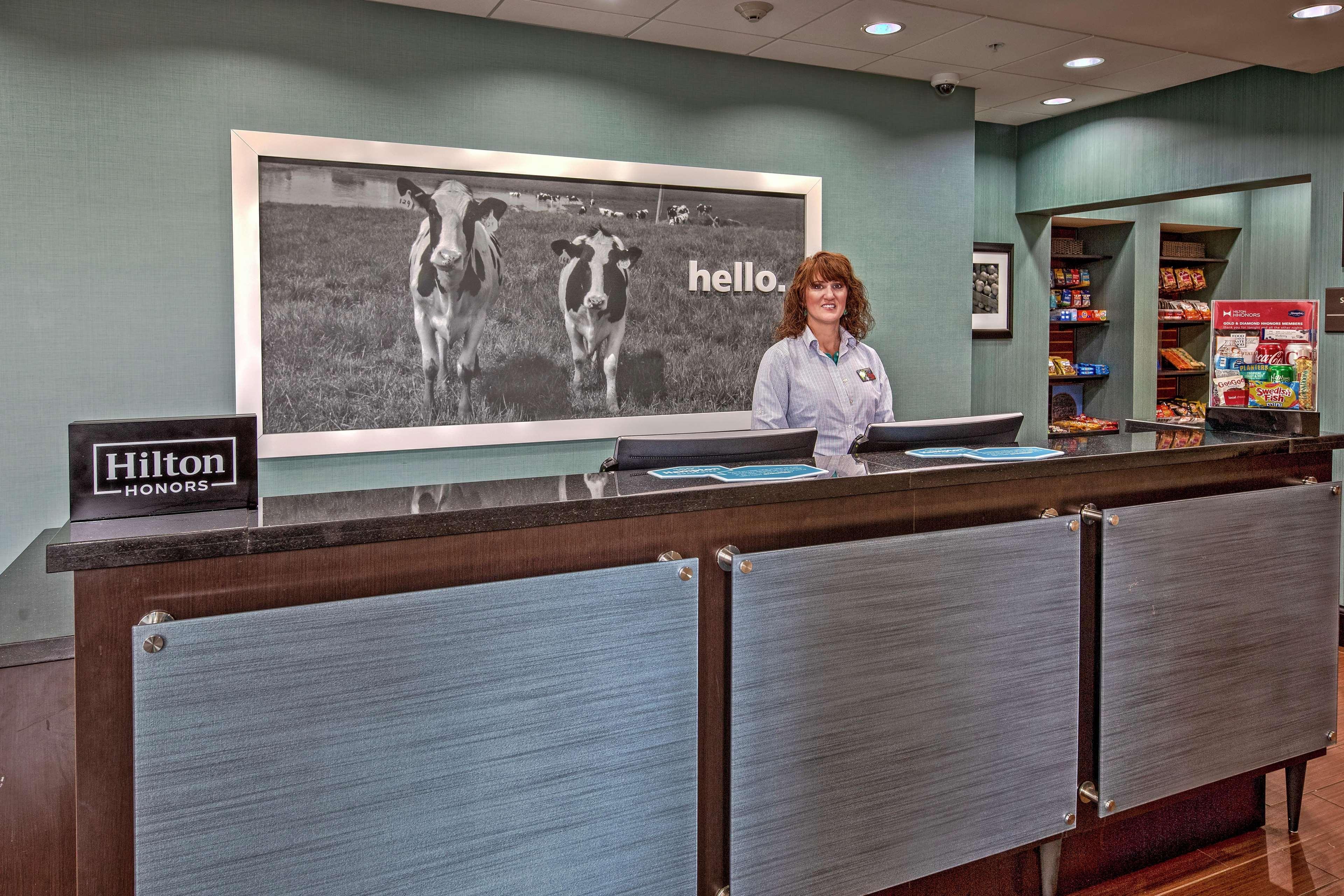 Hampton Inn & Suites Clarksville Bagian luar foto